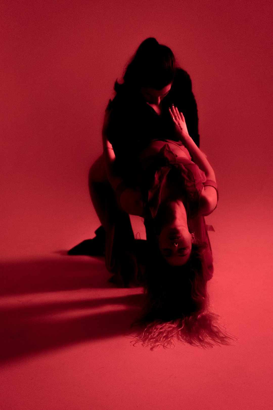 Two partners dancing with relaxed connection